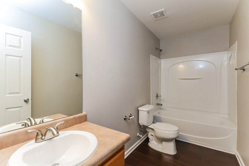 2,150/Mo, 1115 Jade Glen Dr Charlotte, NC 28262 Bathroom View