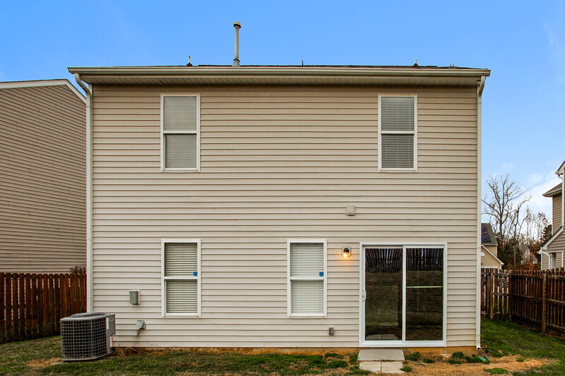 1,875/Mo, 9332 Macquarie Ln Charlotte, NC 28227 Rear View