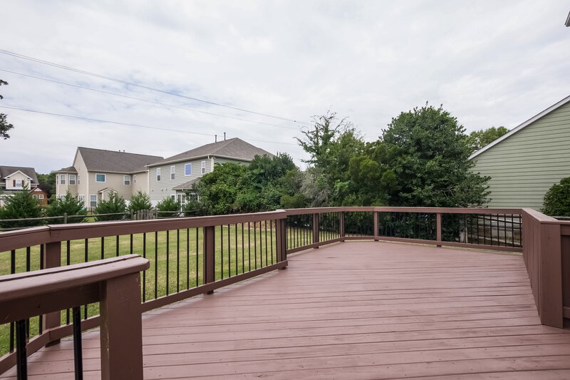 2,660/Mo, 8301 Tonawanda Dr Charlotte, NC 28277 Deck View