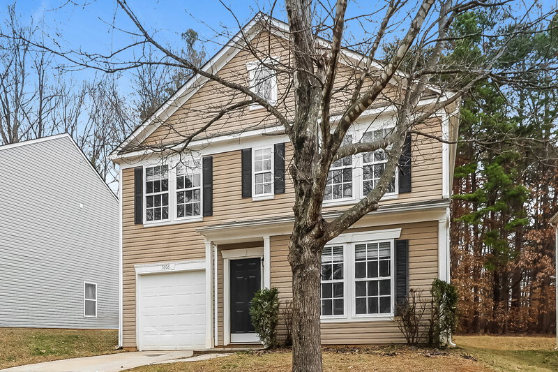 1,950/Mo, 7606 Eben Dr Charlotte, NC 28269 Front View