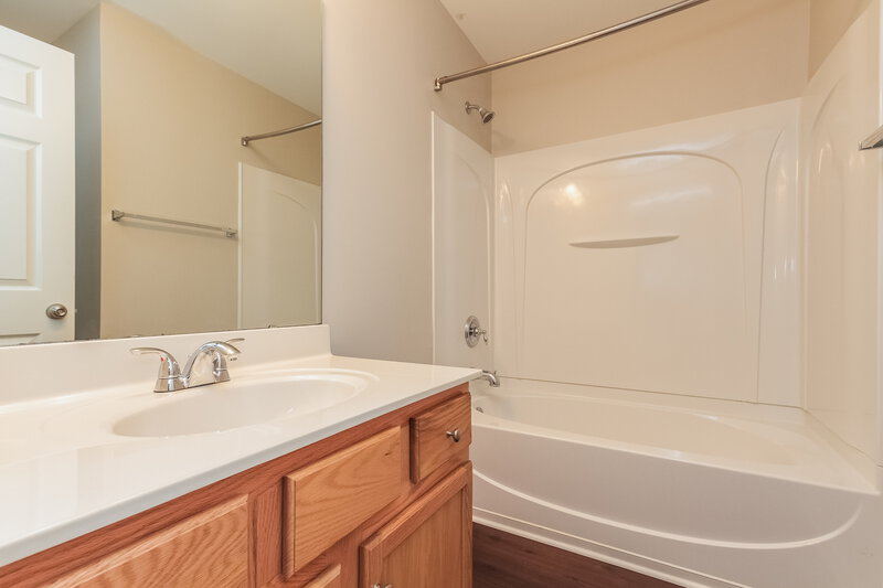 3,430/Mo, 7235 Tanners Creek Dr Huntersville, NC 28078 Bathroomlarge View