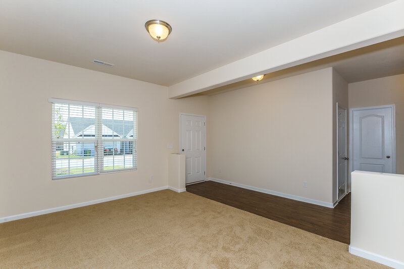 2,200/Mo, 1521 Waylon Ave Gastonia, NC 28054 Living Room View
