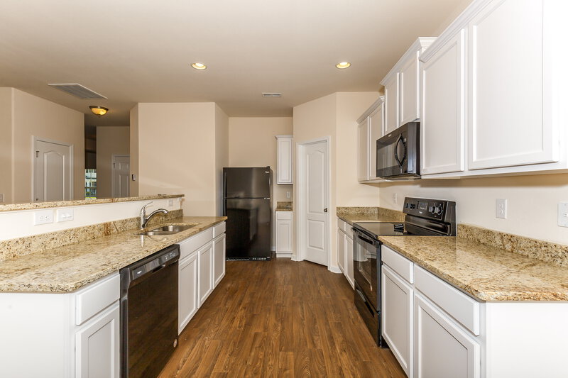 2,200/Mo, 1521 Waylon Ave Gastonia, NC 28054 Kitchen View