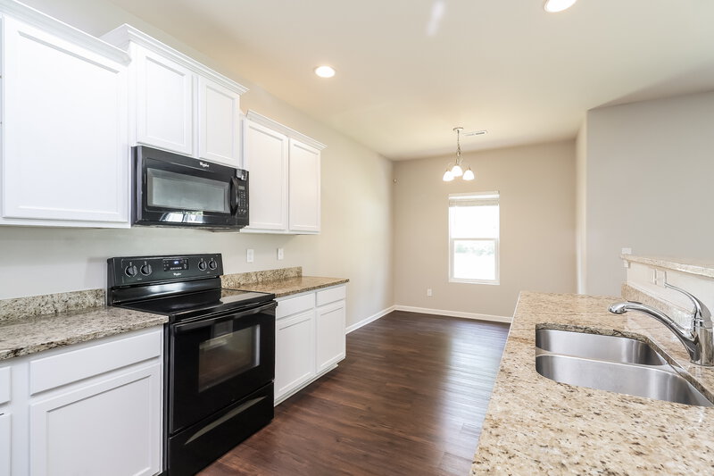 1,975/Mo, 1521 Waylon Ave Gastonia, NC 28054 Kitchen View