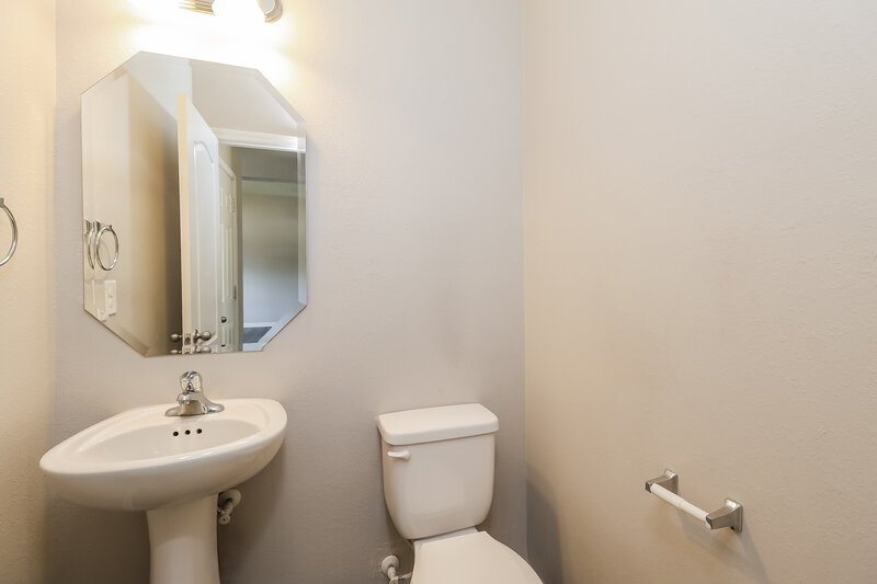 1,975/Mo, 1521 Waylon Ave Gastonia, NC 28054 Powder Room View