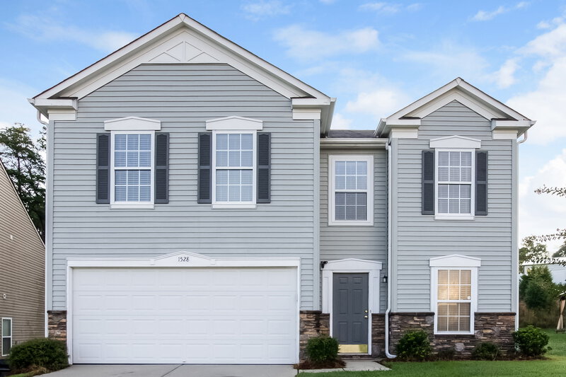 2,050/Mo, 1528 Bray Dr Charlotte, NC 28214 External View
