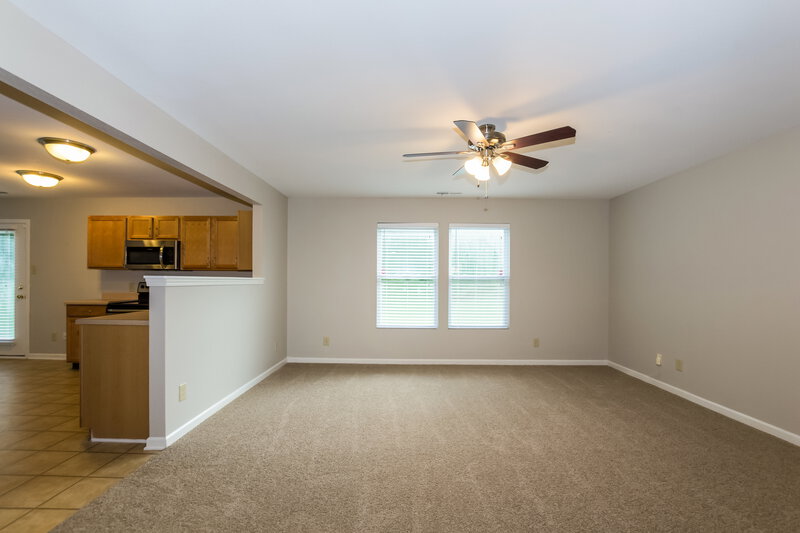 2,050/Mo, 1528 Bray Dr Charlotte, NC 28214 Living Room View