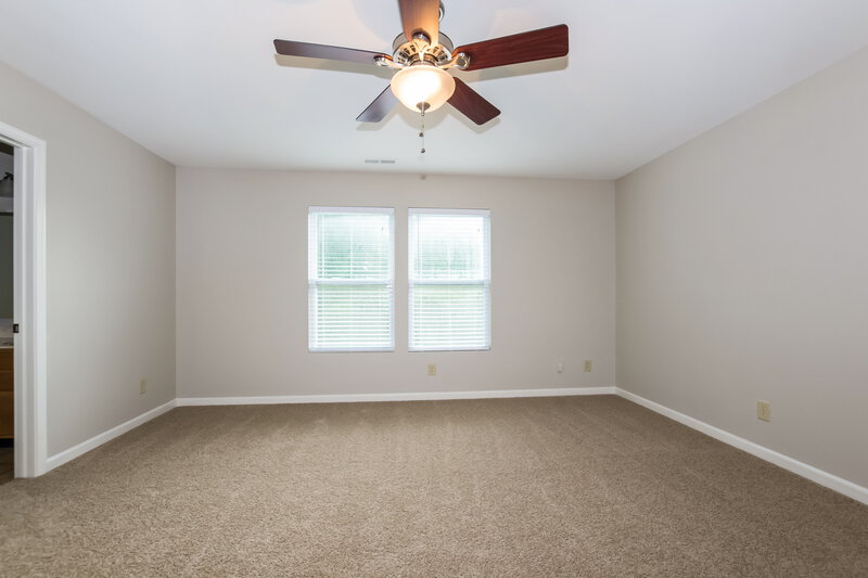 2,050/Mo, 1528 Bray Dr Charlotte, NC 28214 Master Bedroom View