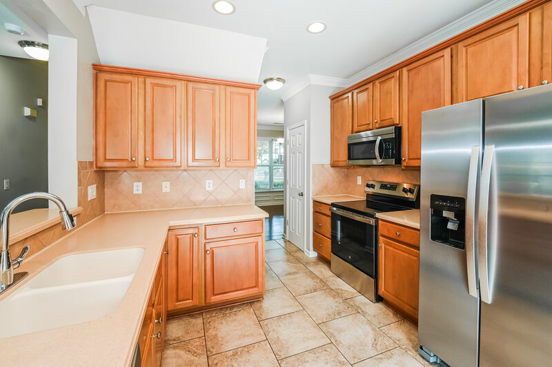2,460/Mo, 13633 Waverton Ln Huntersville, NC 28078 Kitchen View 2