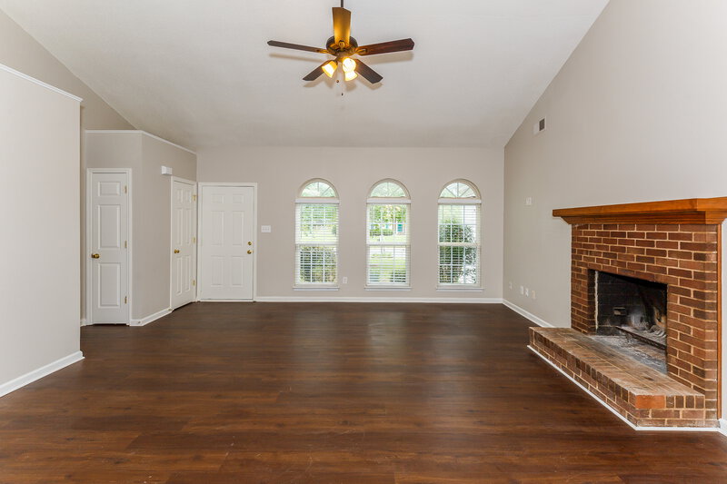 2,125/Mo, 14903 Cane Field Dr Charlotte, NC 28273 Living Room View 3