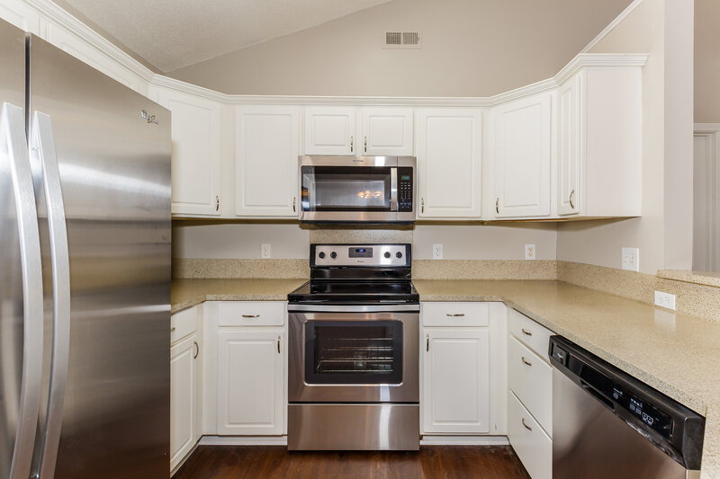 2,125/Mo, 14903 Cane Field Dr Charlotte, NC 28273 Kitchen View