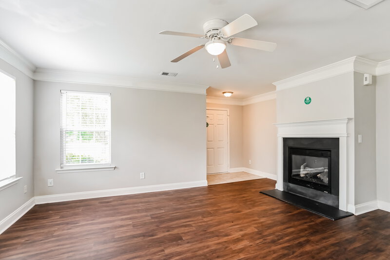 2,260/Mo, 4500 Red Hook Rd Monroe, NC 28110 Living Room View
