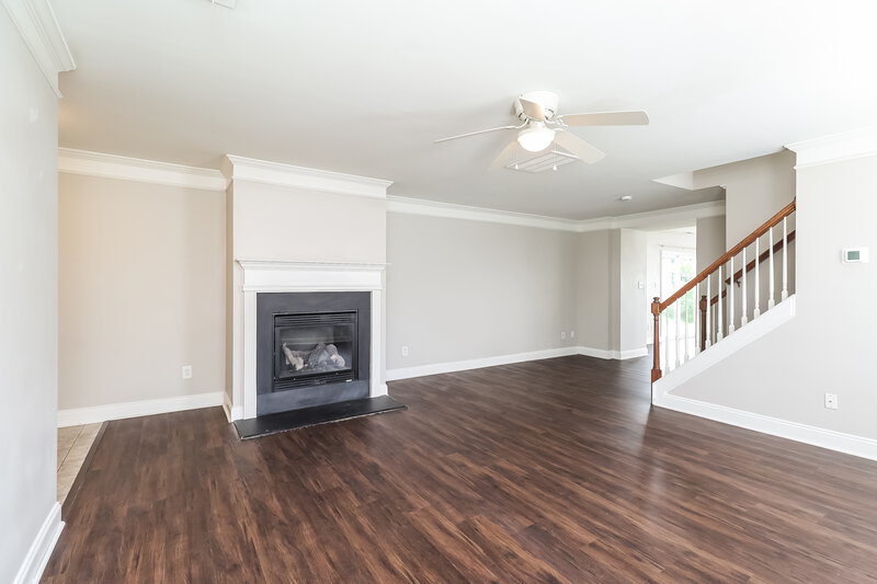 1,925/Mo, 4500 Red Hook Rd Monroe, NC 28110 Living Room View 2