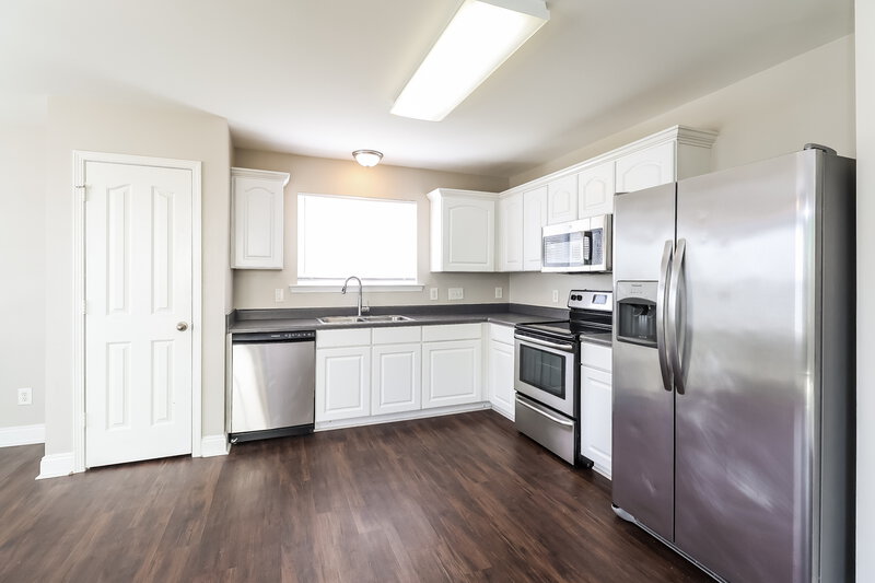 1,925/Mo, 4500 Red Hook Rd Monroe, NC 28110 Kitchen View