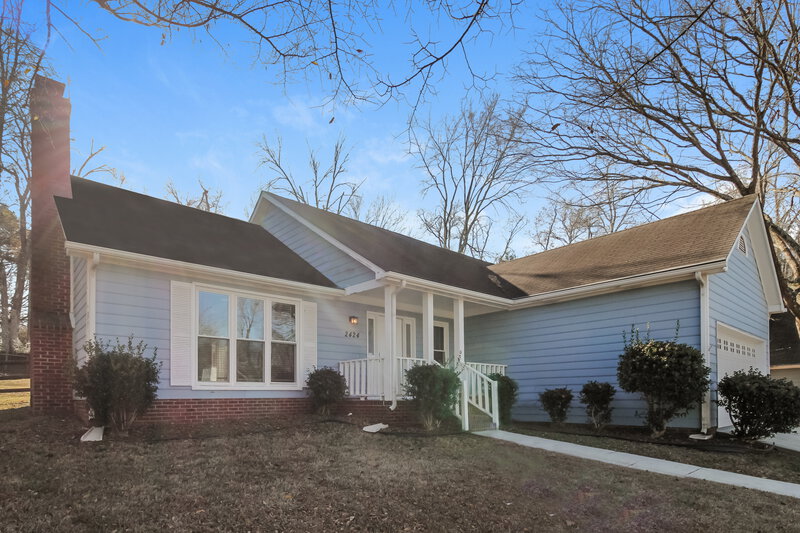 1,760/Mo, 2424 Torrington Ln Charlotte, NC 28262 Front View