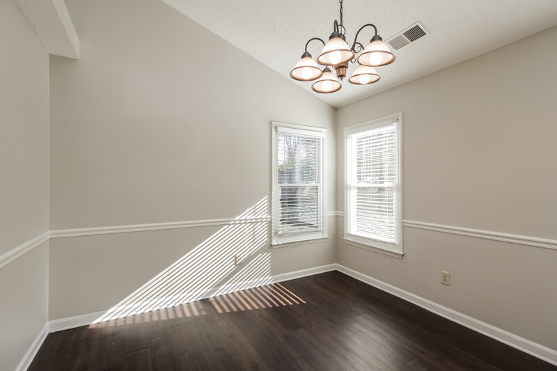 1,760/Mo, 2424 Torrington Ln Charlotte, NC 28262 Dining Room View