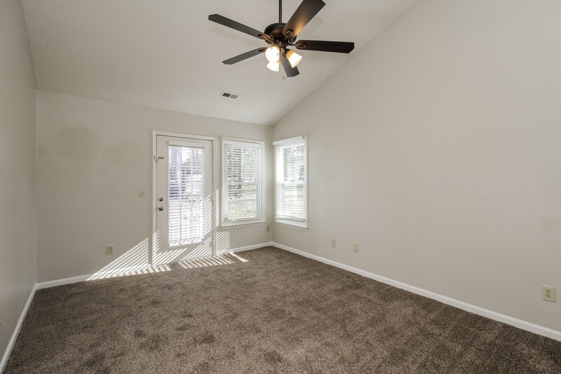 1,760/Mo, 2424 Torrington Ln Charlotte, NC 28262 Main Bedroom View