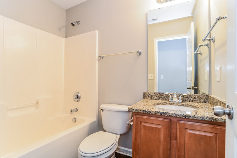3,580/Mo, 16112 Raptor Ct Charlotte, NC 28278 Bathroom View