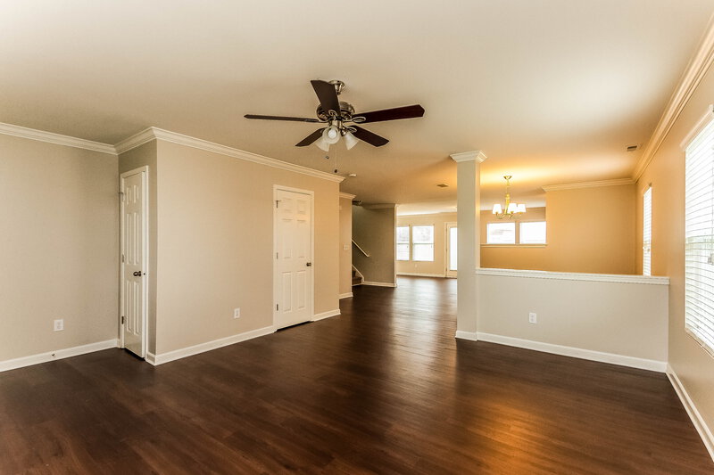 2,025/Mo, 1120 Black Diamond Dr Dallas, NC 28034 Living Room View