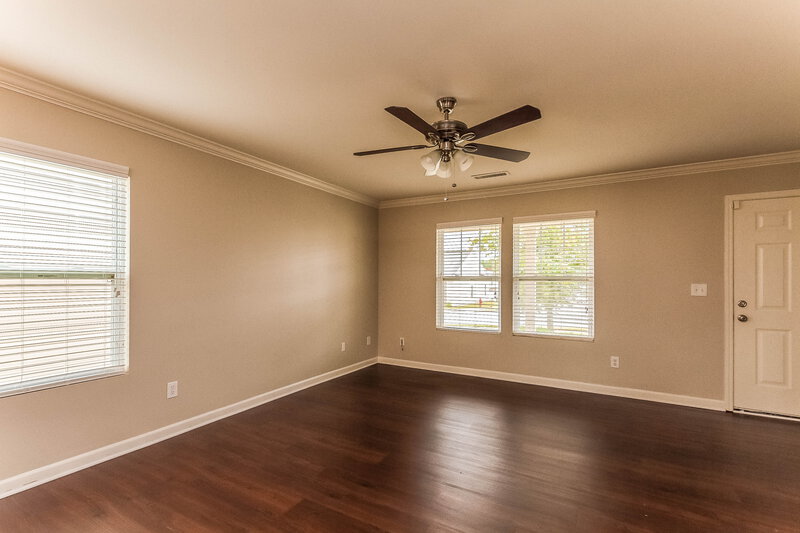 2,025/Mo, 1120 Black Diamond Dr Dallas, NC 28034 Living Room View 2