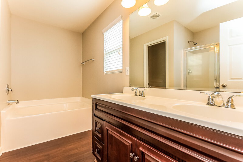 2,025/Mo, 1120 Black Diamond Dr Dallas, NC 28034 Master Bathroom View