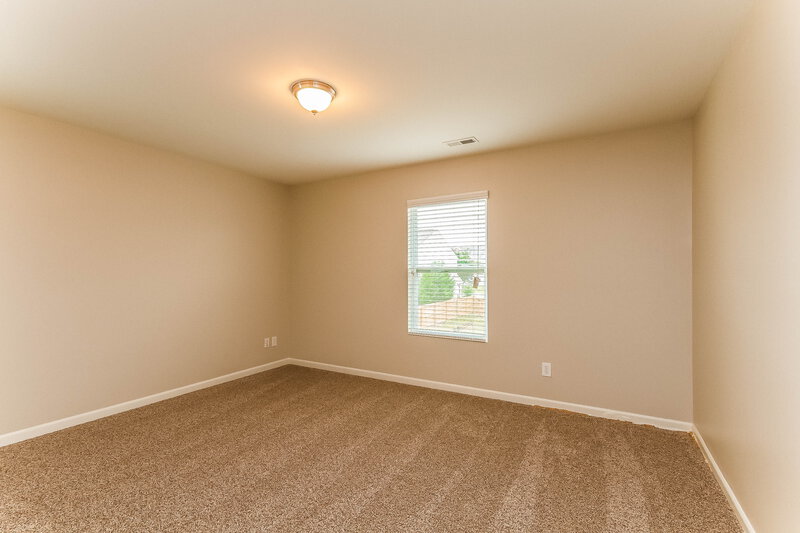 2,025/Mo, 1120 Black Diamond Dr Dallas, NC 28034 Bedroom View 2