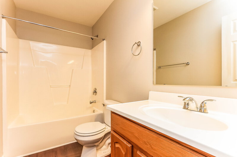 2,025/Mo, 1120 Black Diamond Dr Dallas, NC 28034 Bathroom View