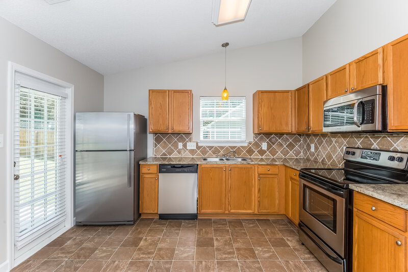 1,900/Mo, 5033 Revelation Way Monroe, NC 28110 Kitchen View