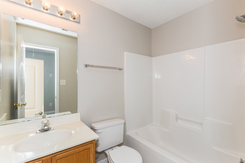 1,900/Mo, 5033 Revelation Way Monroe, NC 28110 Bathroom View