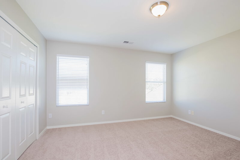 2,260/Mo, 8118 Rosberg Ln Charlotte, NC 28216 Bedroom View 3