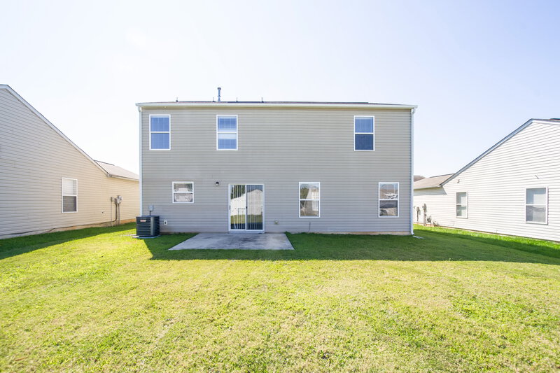 2,260/Mo, 8118 Rosberg Ln Charlotte, NC 28216 Rear View