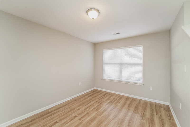 2,010/Mo, 1761 Harland St Charlotte, NC 28216 Bedroom View 4