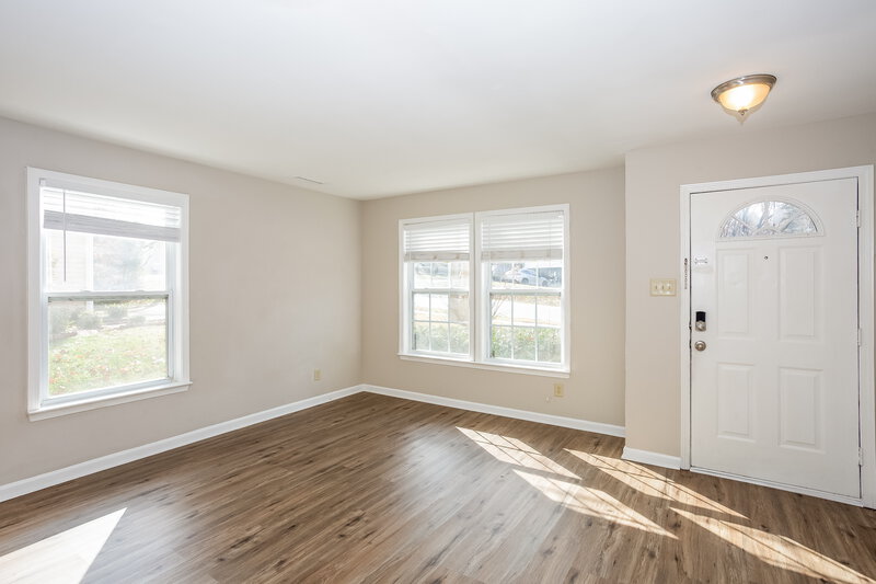 1,810/Mo, 8804 Old Potters Rd Charlotte, NC 28269 Living Room View