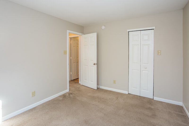 1,810/Mo, 8804 Old Potters Rd Charlotte, NC 28269 Bedroom View