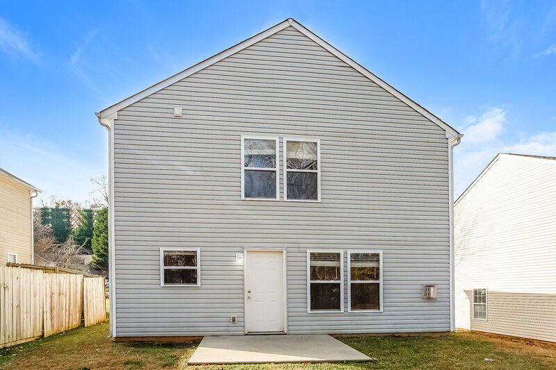 1,810/Mo, 8804 Old Potters Rd Charlotte, NC 28269 Rear View 2