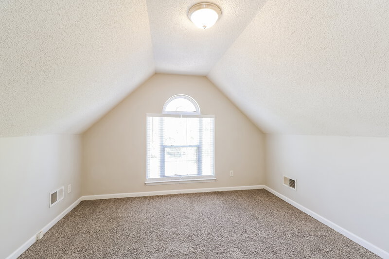 2,140/Mo, 5811 Briggs Dr Charlotte, NC 28269 Loft View