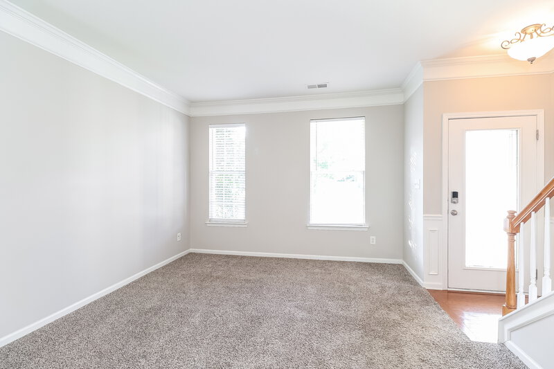 2,745/Mo, 5721 Verrazano Dr Waxhaw, NC 28173 Living Room View 2