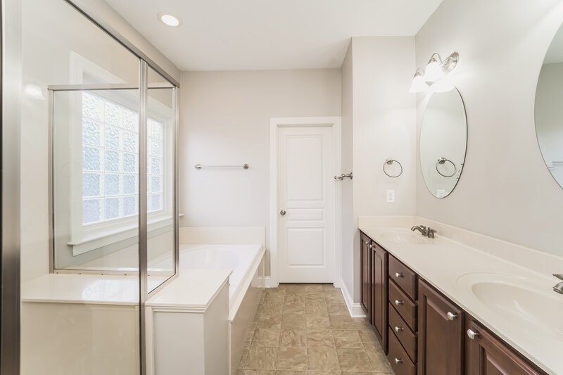 2,810/Mo, 8220 Sunset Hill Rd Waxhaw, NC 28173 Main Bathroom View