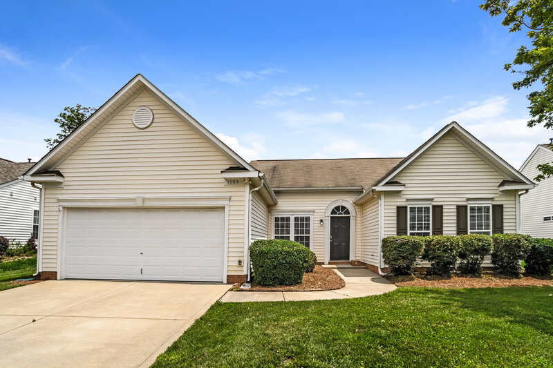 2,300/Mo, 1109 Warren Red Way Indian Trail, NC 28079 External View