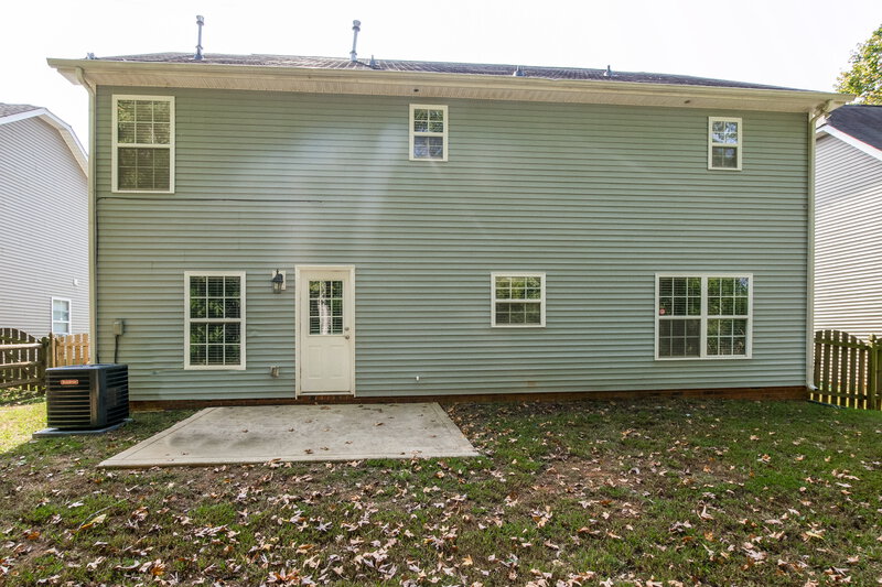 2,305/Mo, 4905 Stone Park Dr Charlotte, NC 28269 Rear View