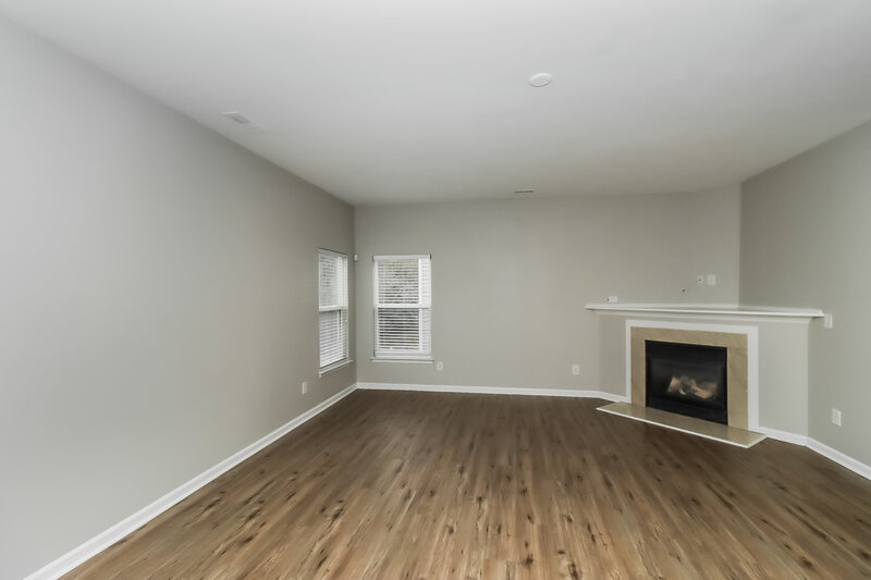 2,130/Mo, 1427 Ladora Dr Charlotte, NC 28262 Living Room View