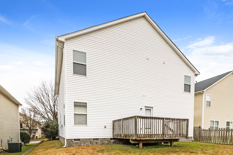 2,130/Mo, 1427 Ladora Dr Charlotte, NC 28262 Rear View