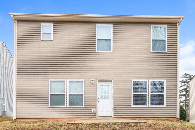 1,880/Mo, 7219 Waldon Park Ln Charlotte, NC 28214 Rear View