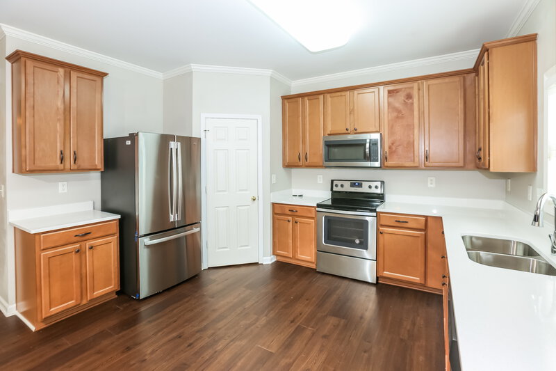 2,310/Mo, 2022 Savannah Hills Dr Matthews, NC 28105 Kitchen View