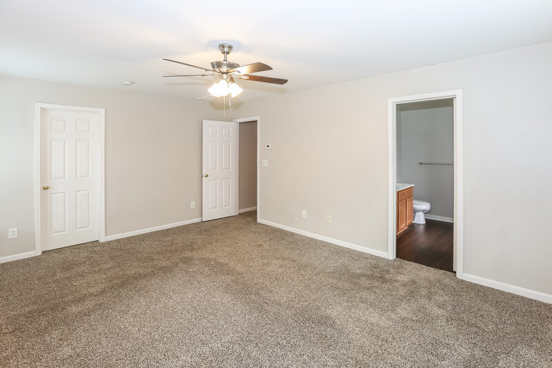 2,310/Mo, 2022 Savannah Hills Dr Matthews, NC 28105 Main Bedroom View 2