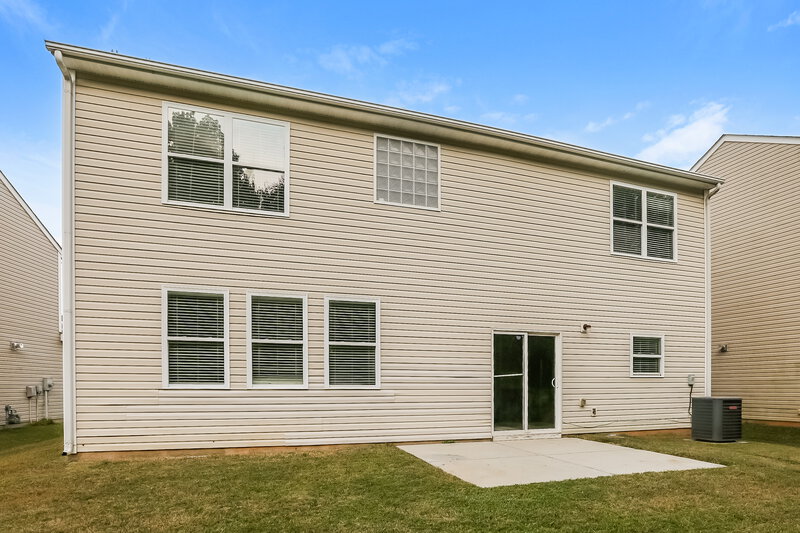 2,310/Mo, 2022 Savannah Hills Dr Matthews, NC 28105 Rear View