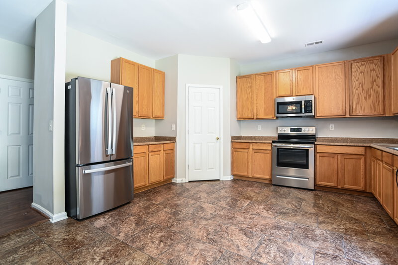 2,405/Mo, 6510 Blackwood Ln Waxhaw, NC 28173 Kitchen View 2