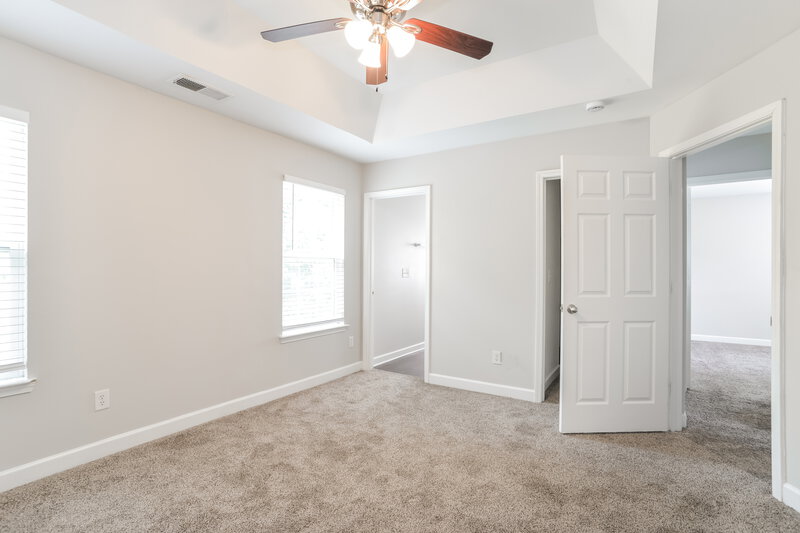 2,450/Mo, 1003 Korp Rd Charlotte, NC 28216 Main Bedroom View 2