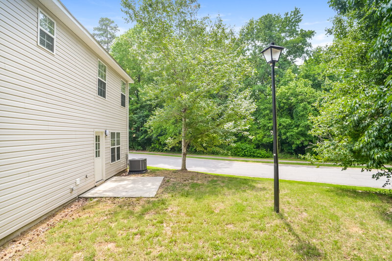 2,450/Mo, 1003 Korp Rd Charlotte, NC 28216 Rear View