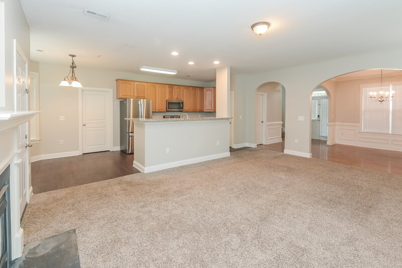2,540/Mo, 19002 Coachmans Trce Cornelius, NC 28031 Living Room View 3